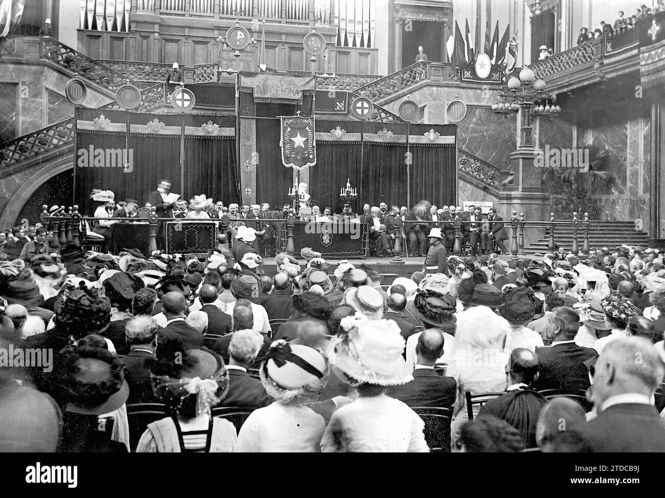 09/06/1909. The Esperanto Congress in Barcelona. Appearance of the Fine Arts hall during the first session of Congress. Credit: Album / Archivo ABC Stock Photo