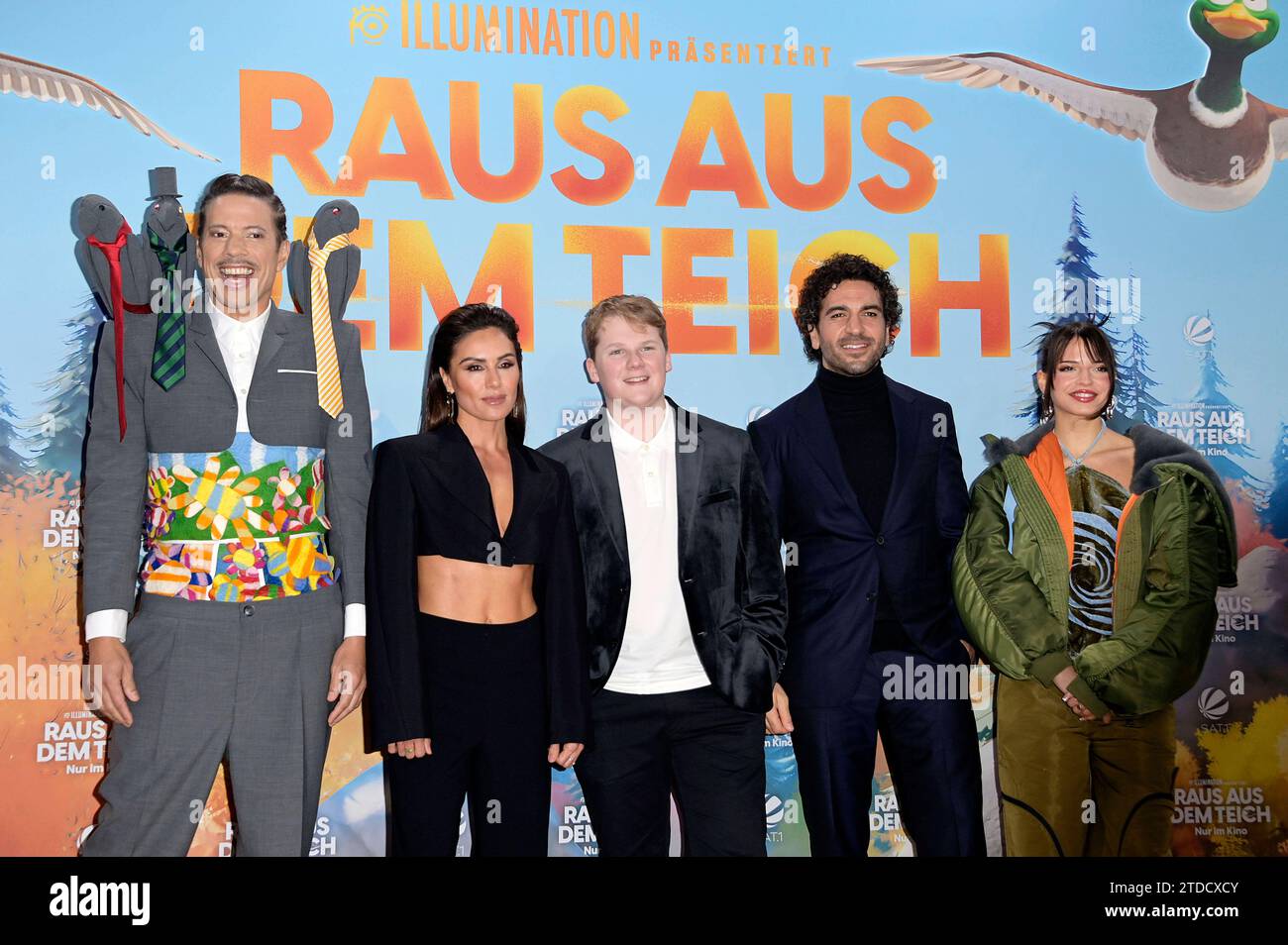 Gonzalez, Nazan Eckes, Julius Weckauf, Elyas MBarek und Nina