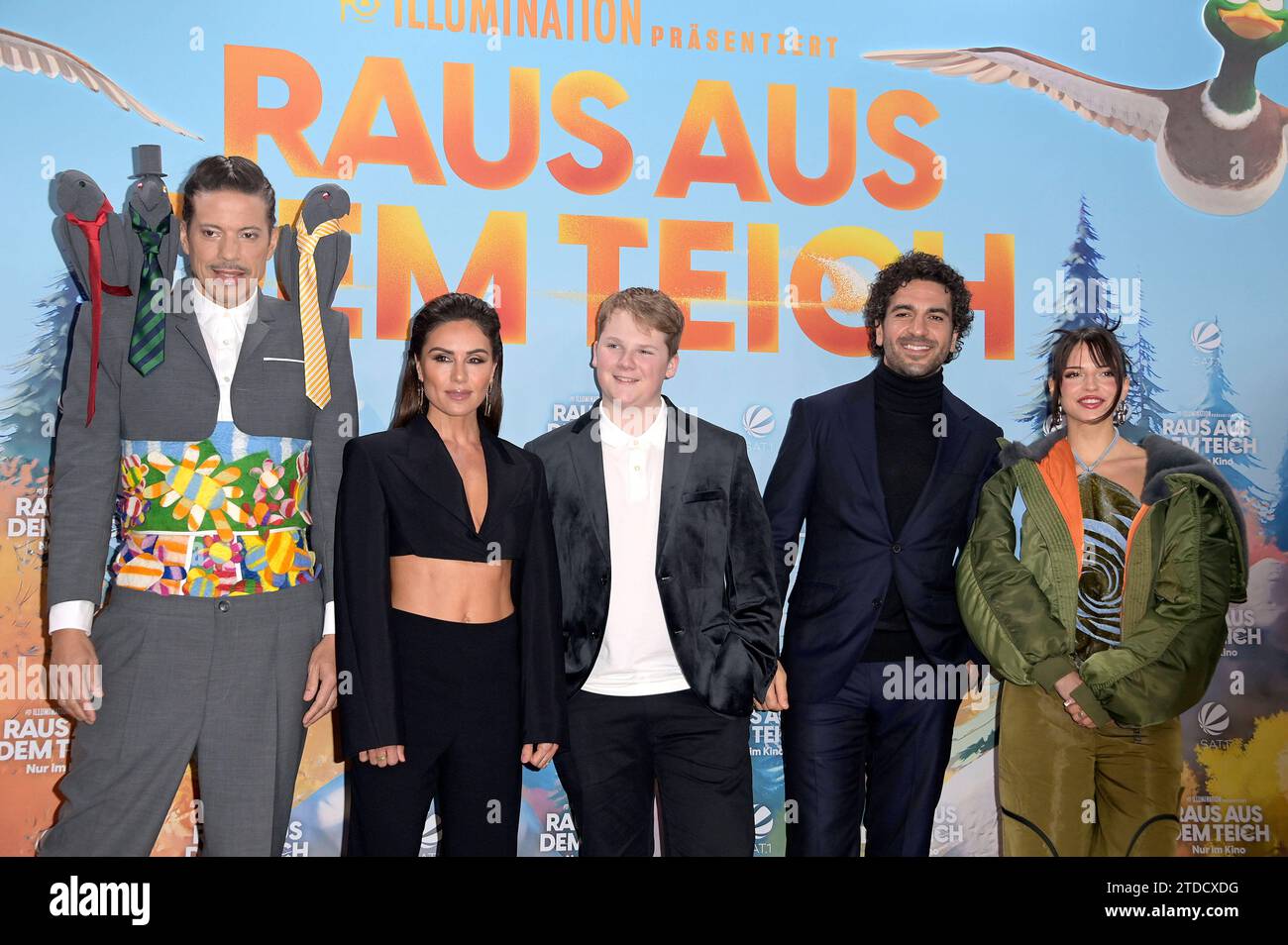 Gonzalez, Nazan Eckes, Julius Weckauf, Elyas MBarek und Nina