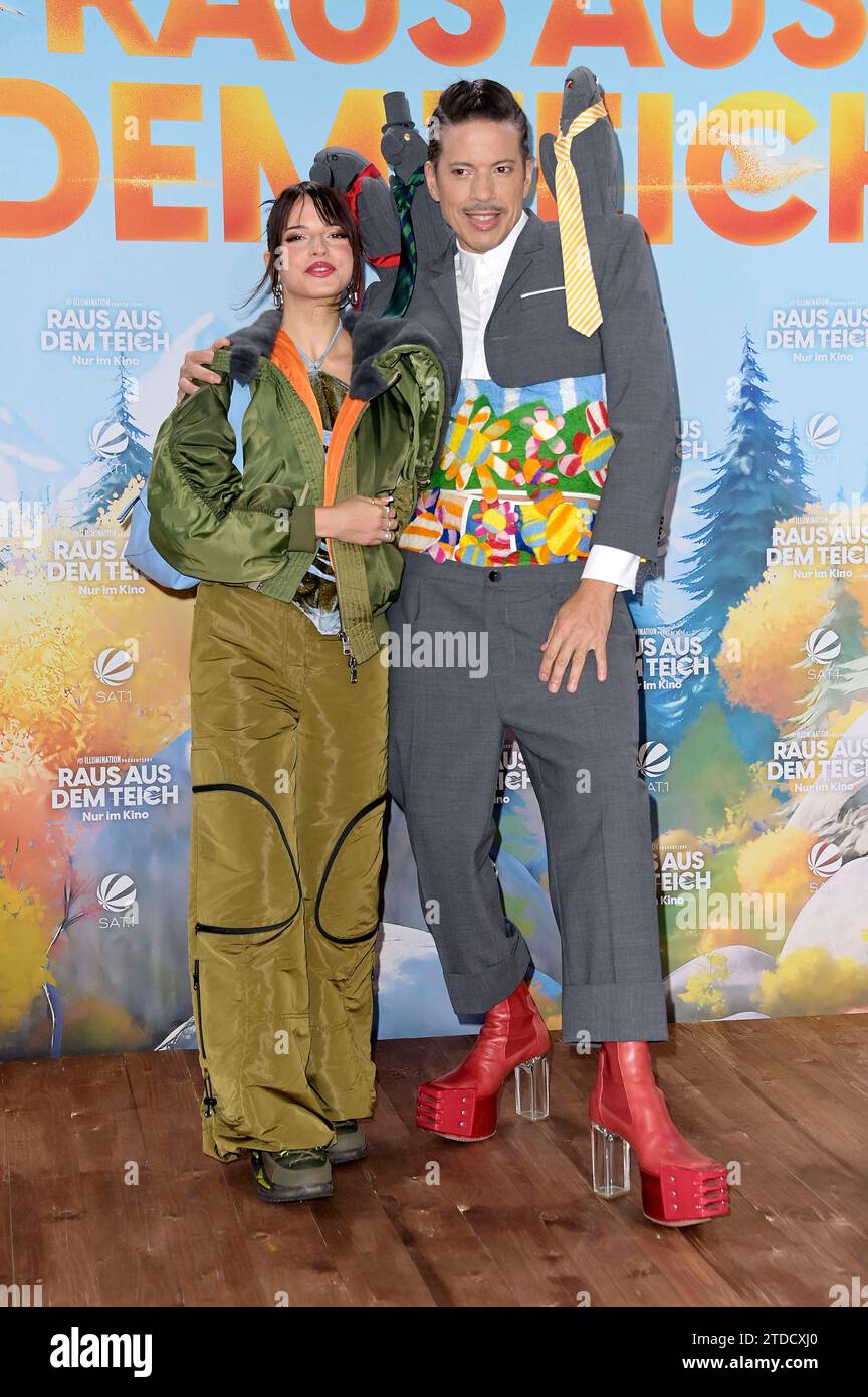 Nina Chuba und Gonzalez bei der Premiere des Animationsfilms Raus