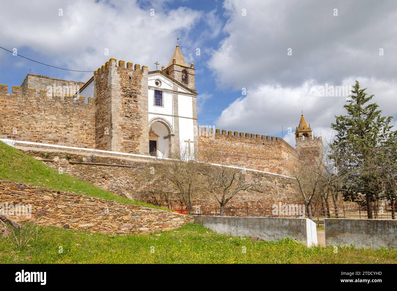 castillo de Mourão, siglo XIV, Mourão, Distrito de Évora, Alentejo, Portugal Stock Photo