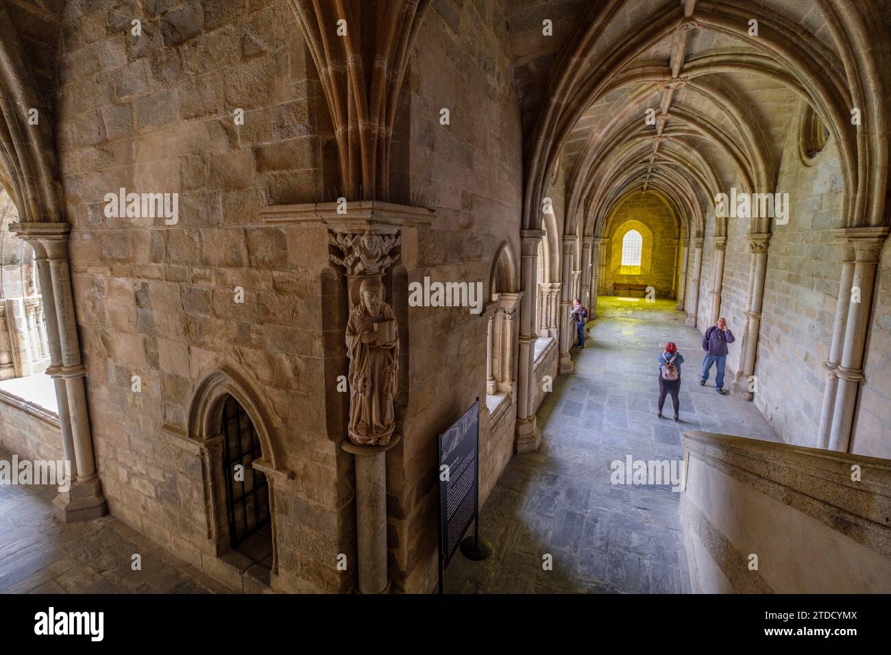 claustro, construido entre 1317 y 1340, estilo gótico, catedral de Évora,  Basílica Sé Catedral de Nossa Senhora da Assunção, Évora, Alentejo, Portuga Stock Photo