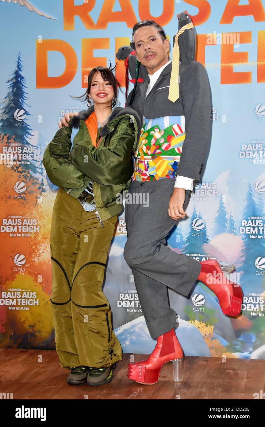 Nina Chuba und Gonzalez bei der Premiere des Animationsfilms Raus