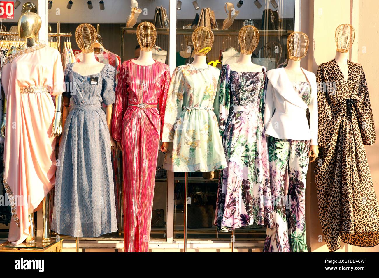 Boutique womenswear store hi res stock photography and images Page 3 Alamy