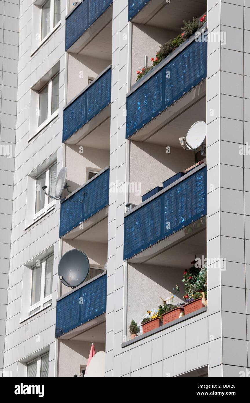 View of Solar panels on an apartment building Stock Photo - Alamy