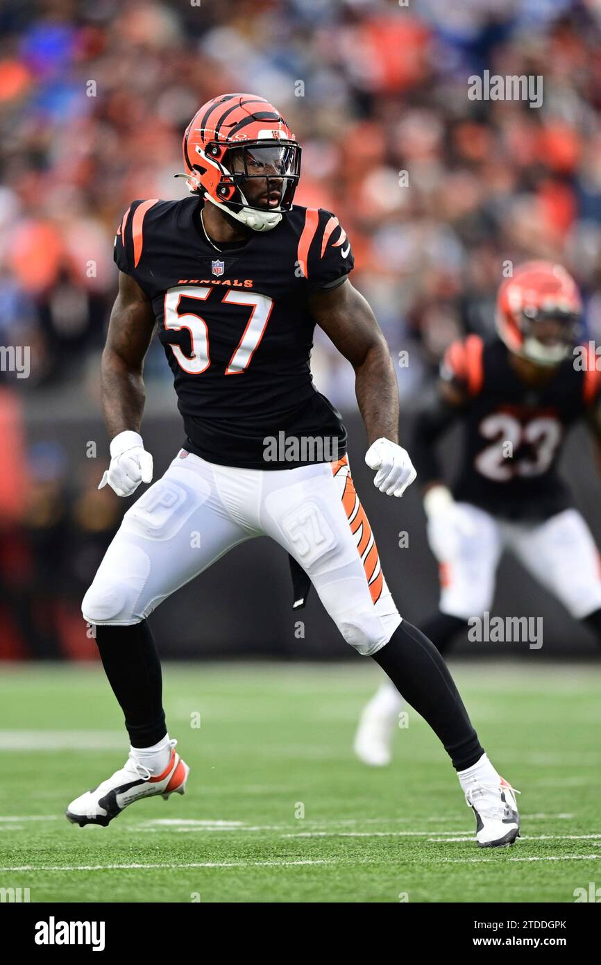 Cincinnati Bengals linebacker Germaine Pratt (57) runs for the play ...