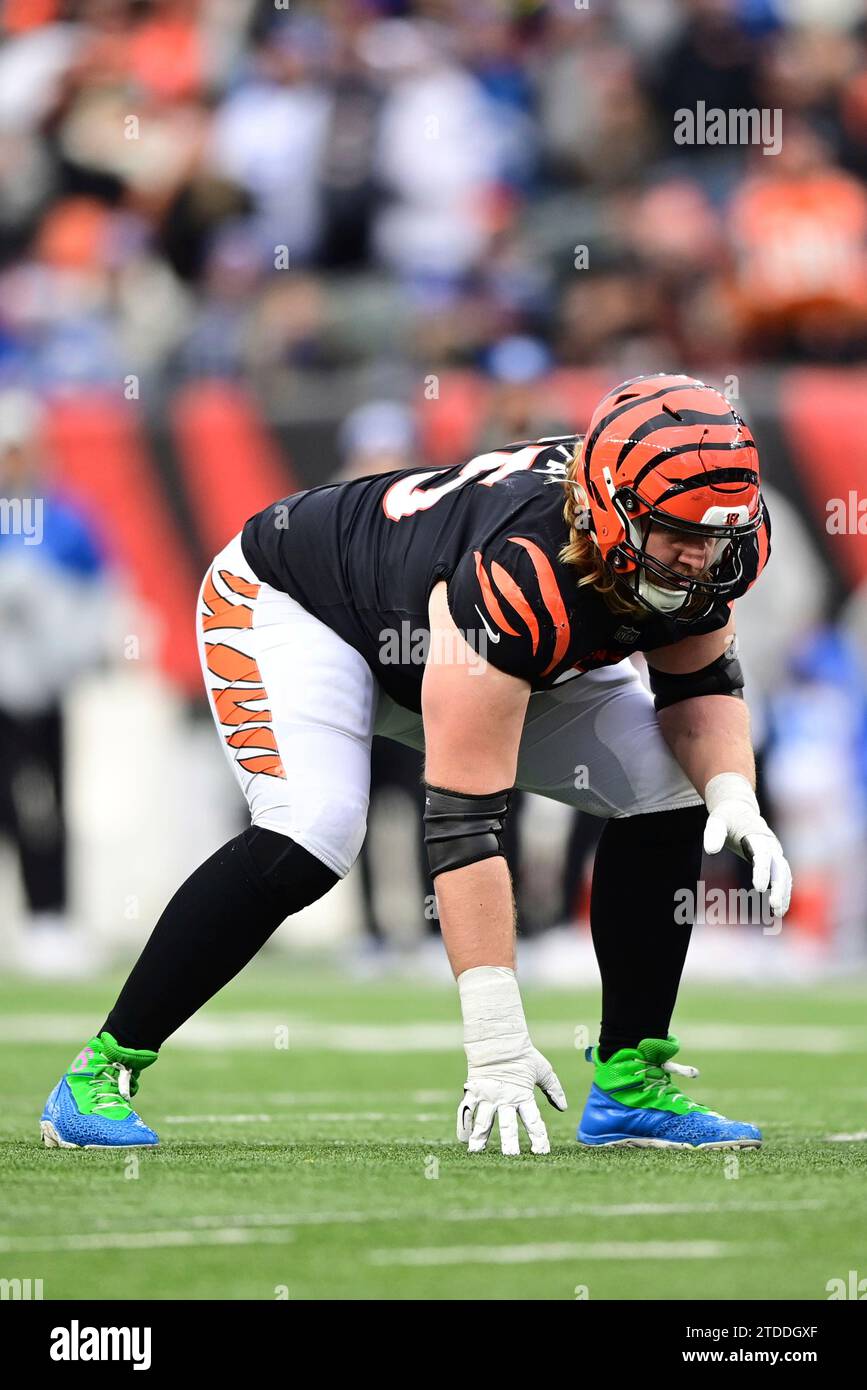 Cincinnati Bengals guard Alex Cappa (65) lines up for the play during an NFL football game