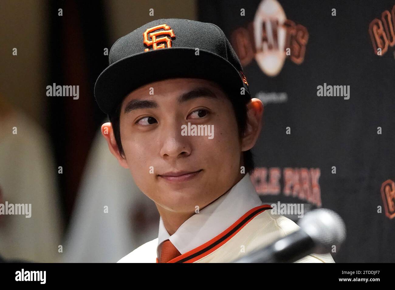 San Francisco Giants Jung Hoo Lee during a baseball news conference in