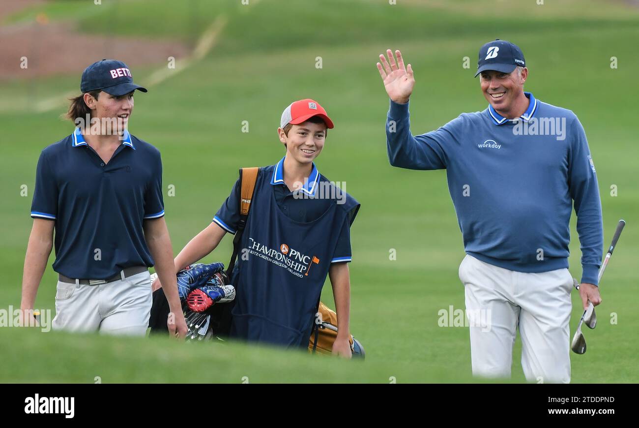 Orlando, United States. 17th Dec, 2023. Matt Kuchar waves to the crowd ...