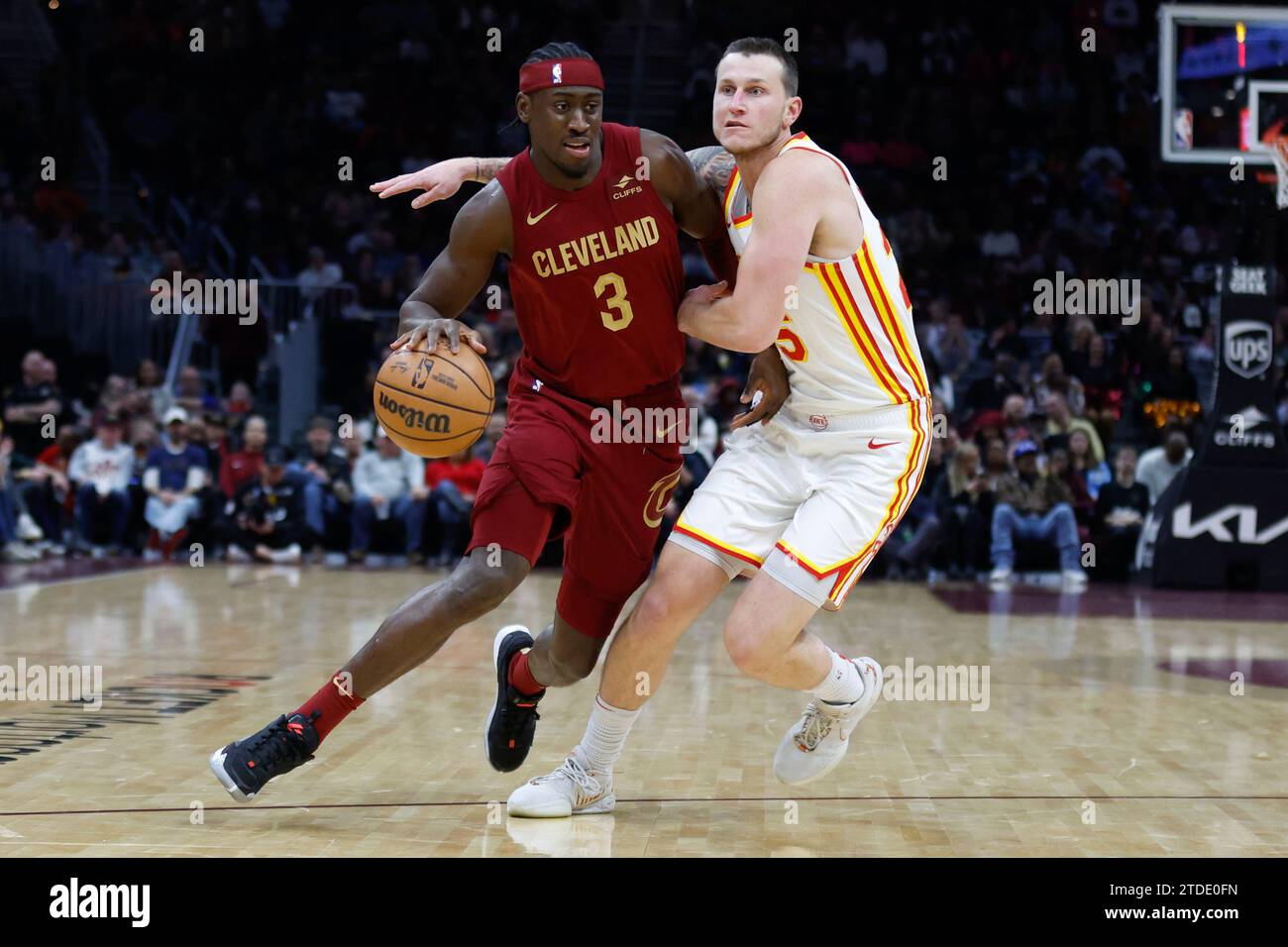 Cleveland Cavaliers guard Caris LeVert (3) drives against Atlanta Hawks