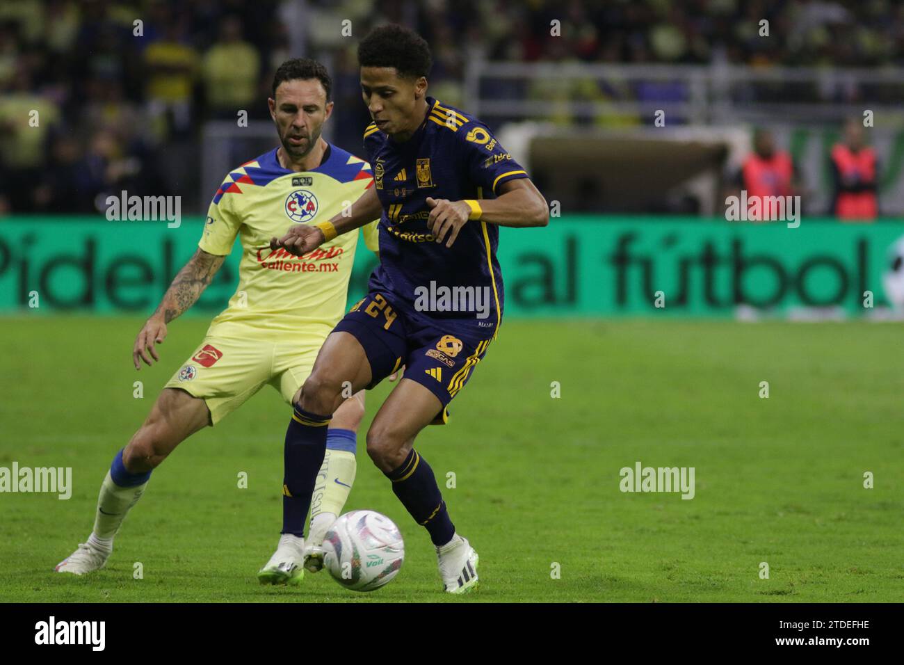 Mexico City, Ciudad de Mexico, Mexico. 18th Dec, 2023. December 17, 2023, Mexico City, Mexico:Jonathan Herrera of Tigres of UANL in action against Miguel Layun of Club America during the second leg between America and Tigres of the Mexican football championship final of the Opening Tournament 2023 at the Aztec Stadium. on December 17, 2023 in Mexico City, Mexico. (Credit Image: © Ismael Rosas/eyepix via ZUMA Press Wire) EDITORIAL USAGE ONLY! Not for Commercial USAGE! Stock Photo