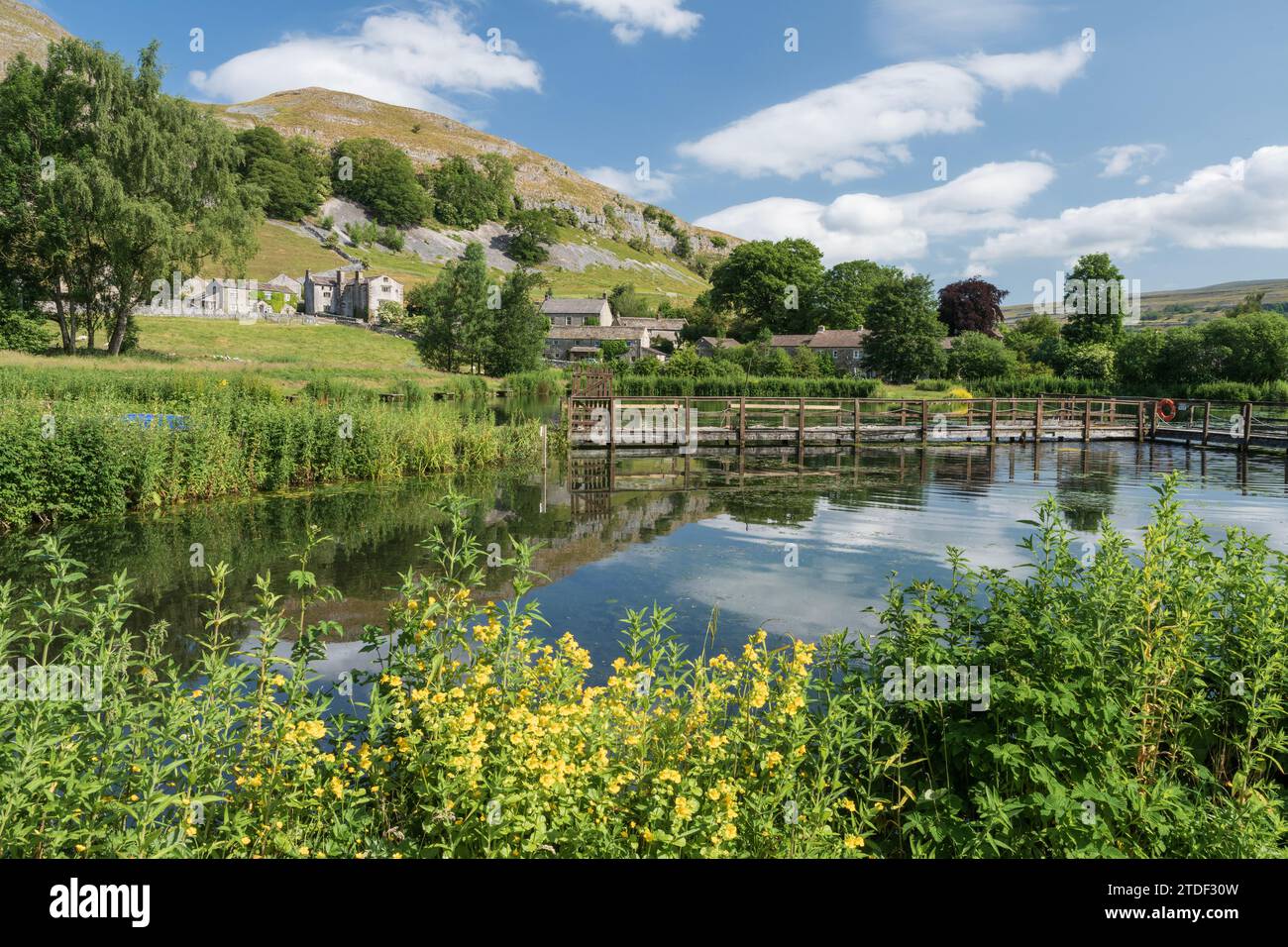 Kilnsey park trout farm hires stock photography and images Alamy