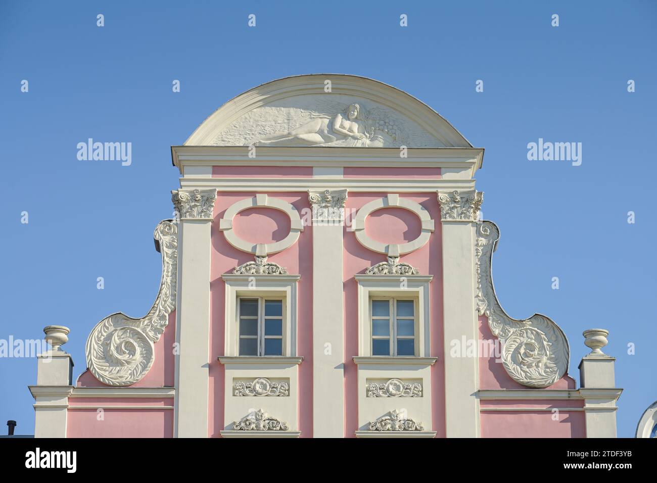 Barocker Giebel, Mevius-Haus, Altbau am Heumarkt- Rynek Sienny, Altstadt, Stettin, Woiwodschaft Westpommern, Polen Stock Photo
