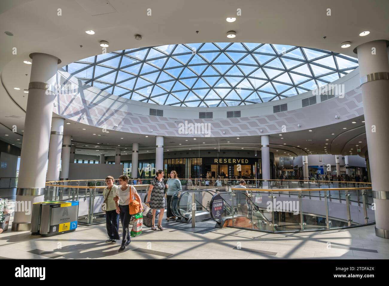 Einkaufszentrum Avenida Poznan, Posen, Woiwodschaft Großpolen, Polen *** Avenida Poznan shopping