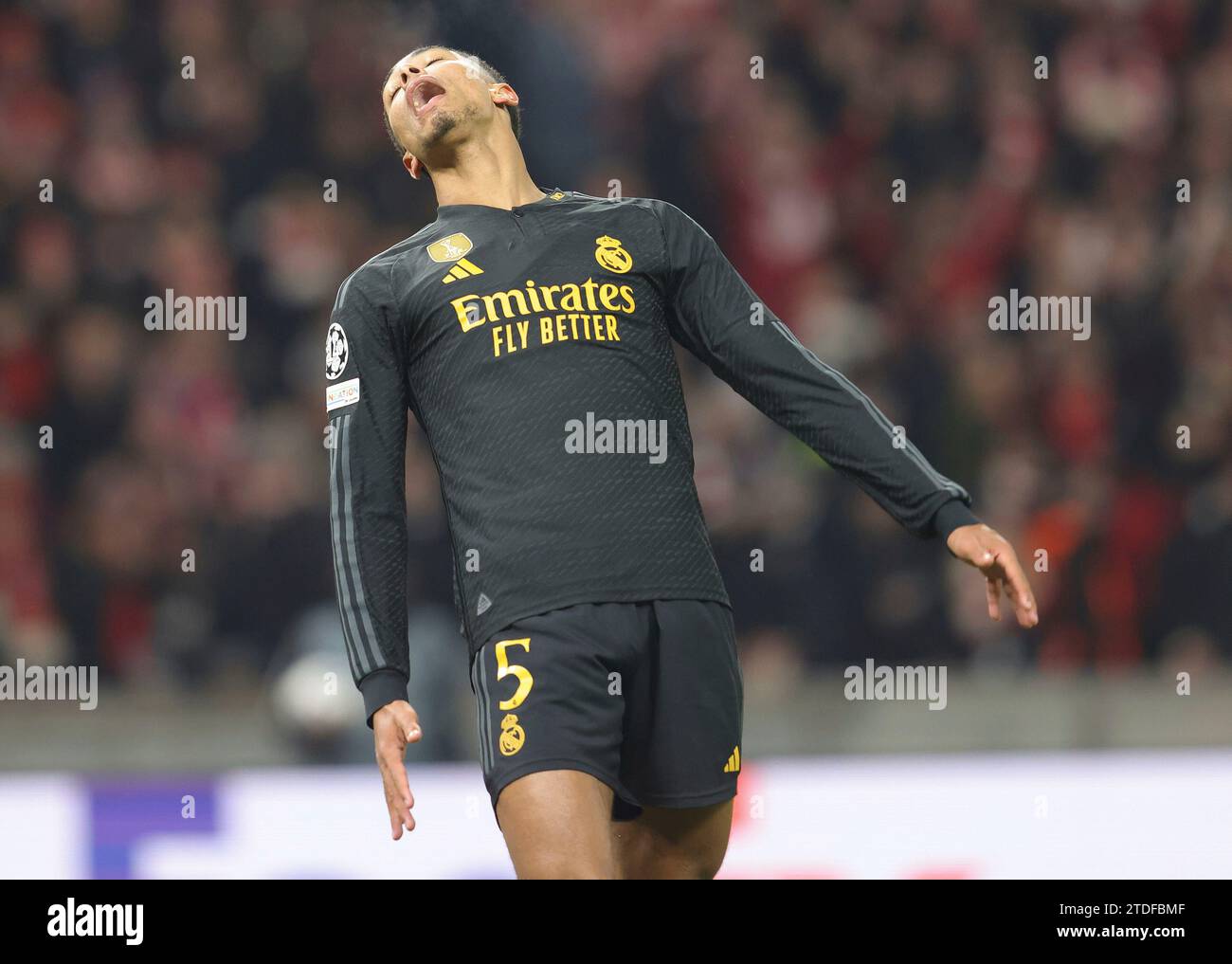 Bellingham real madrid hi-res stock photography and images - Alamy