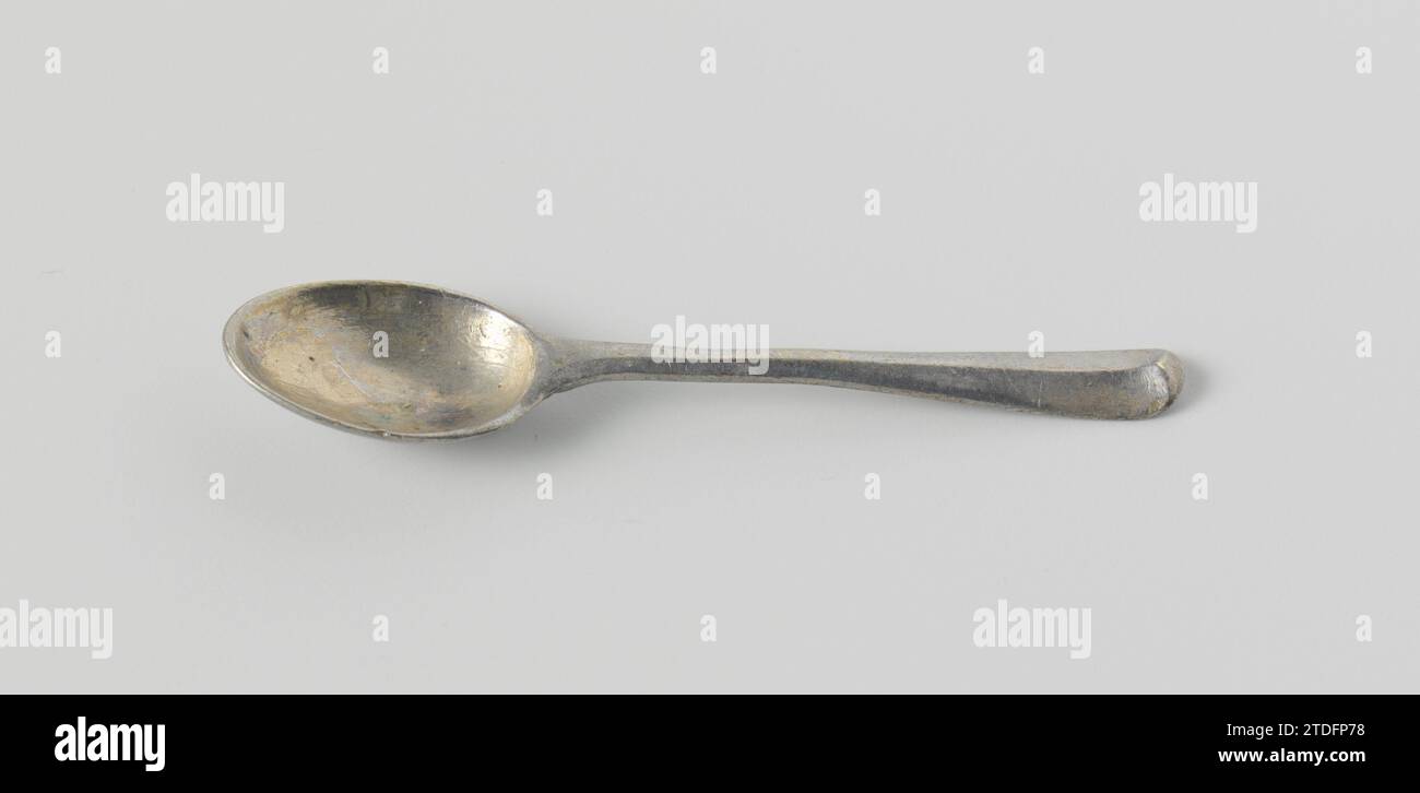 Spoon marked hi-res stock photography and images - Alamy