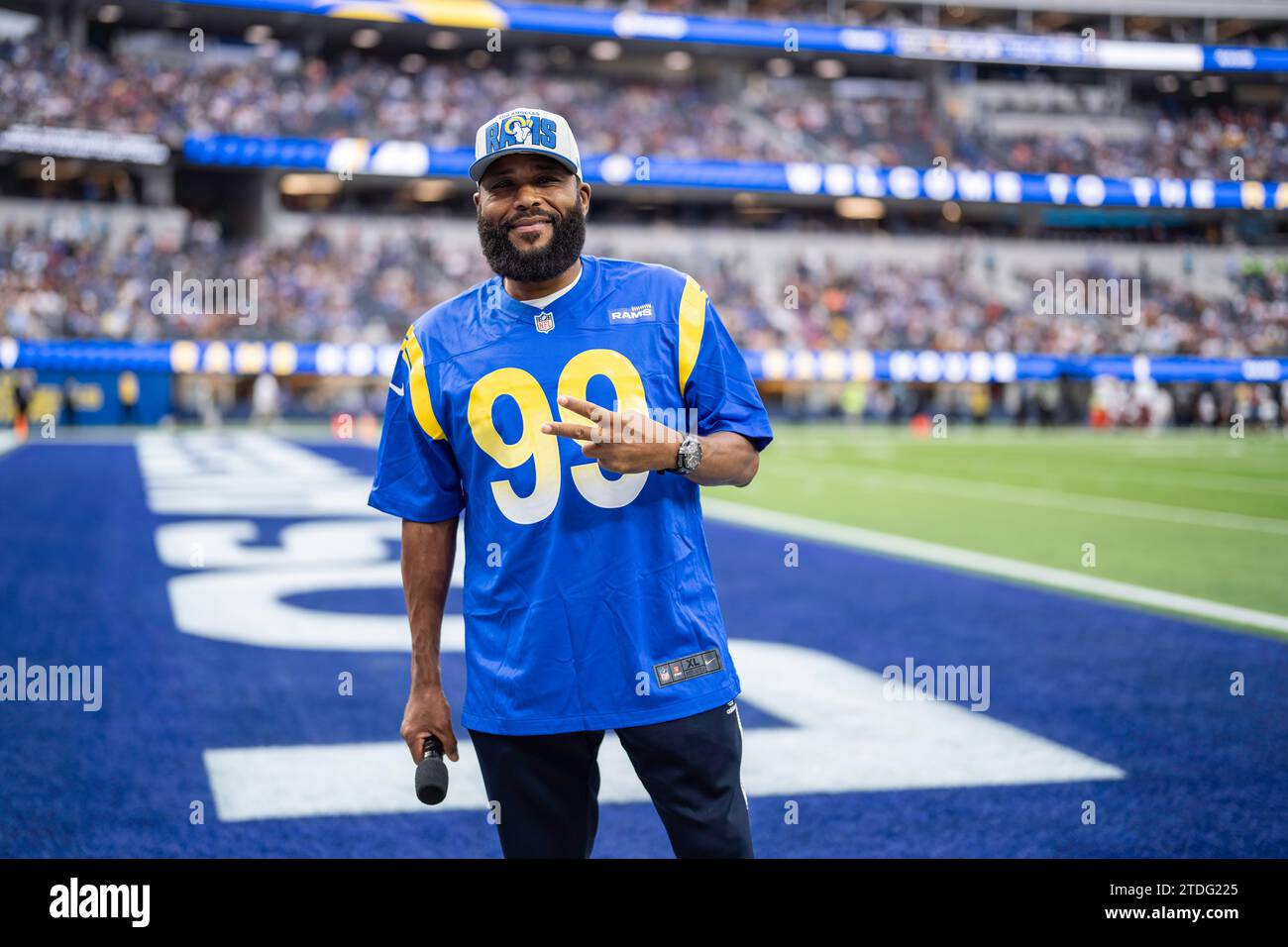 Anythony Rams The rams defeated commanders 28 20 hi-res stock photography and images ...