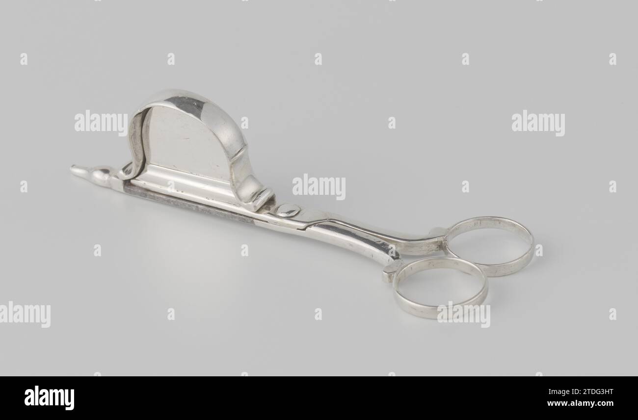 Quinergys Design Scissor for Cutting Border,Photo