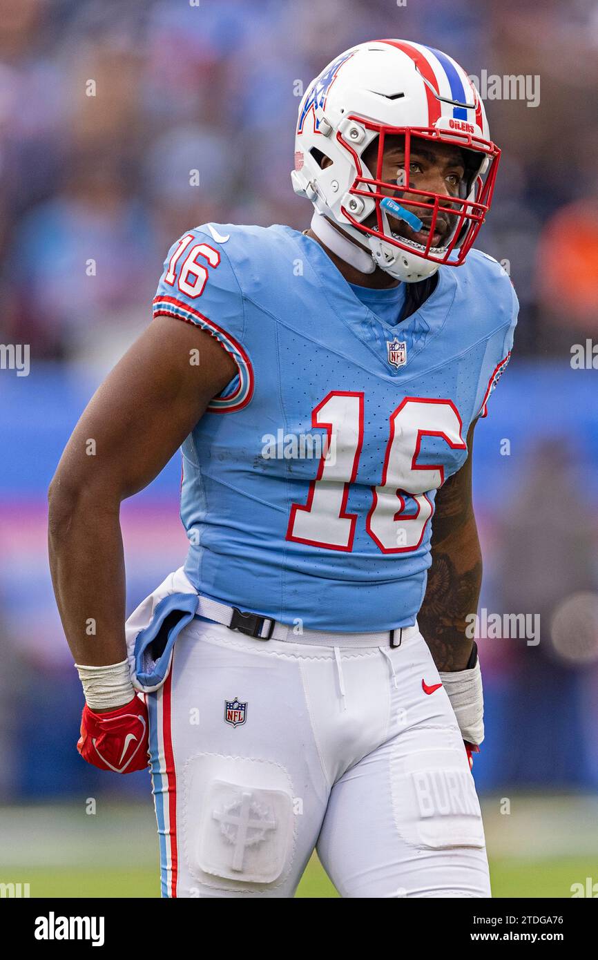 Tennessee Titans wide receiver Treylon Burks (16) walks into the field