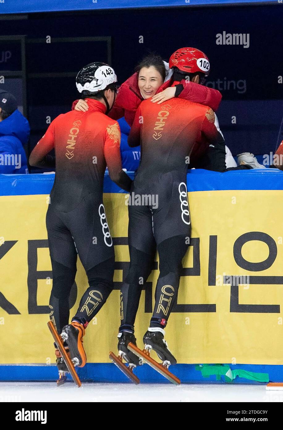 Seoul, South Korea. 17th Dec, 2023. Chinese Coach hug with China men's