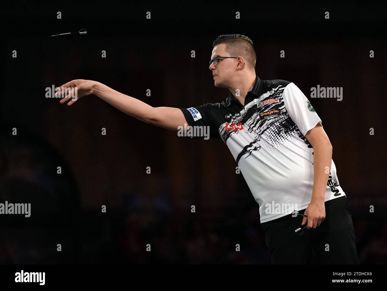 Gian van Veen in action against Man Lok Leung on day four of the Paddy