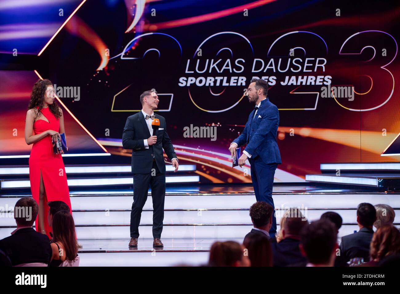 Lena Kesting (ZDF Moderatorin), Lukas Dauser (Turnen), Sven Voss (ZDF ...