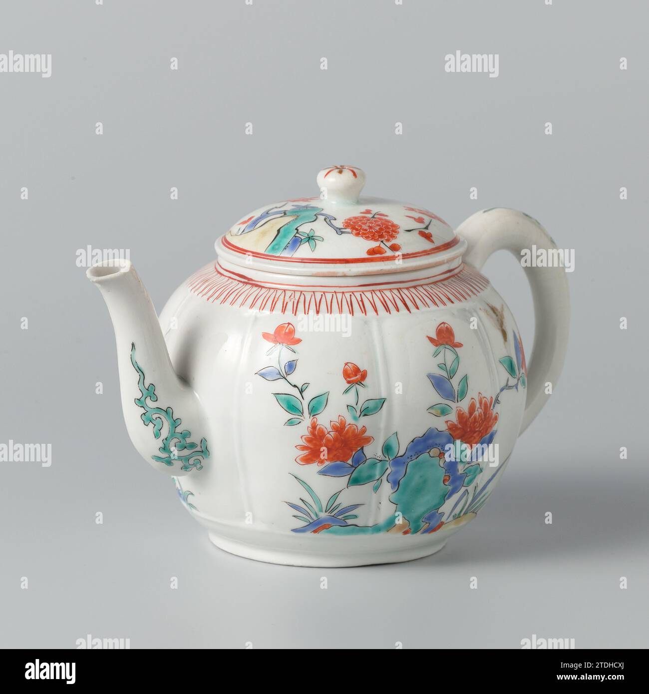 Eight-lobed teapot with prunus, peony and floral scrolls, anonymous, c ...