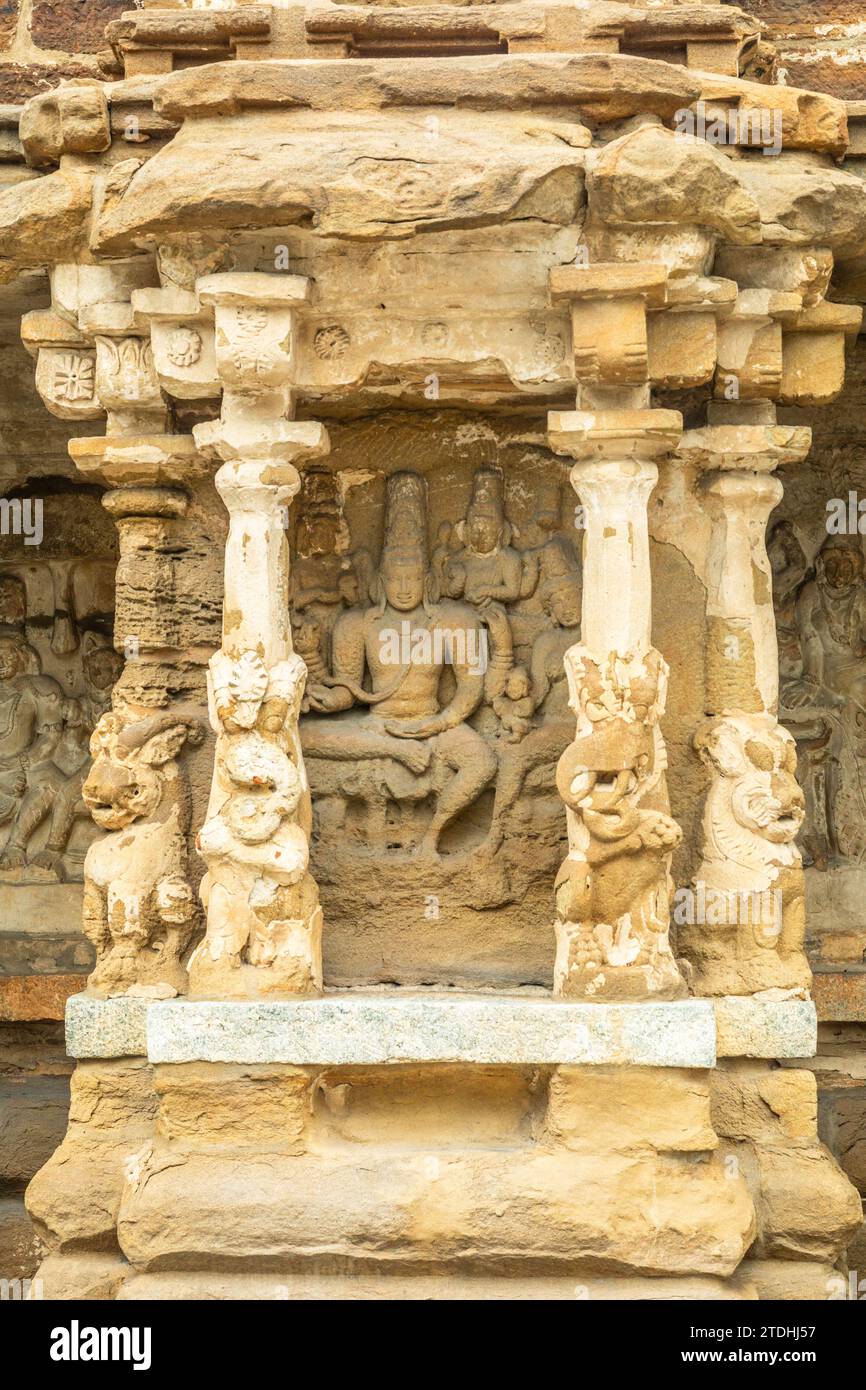 Kailasanathar temple ancient idol statues decoration, Kanchipuram