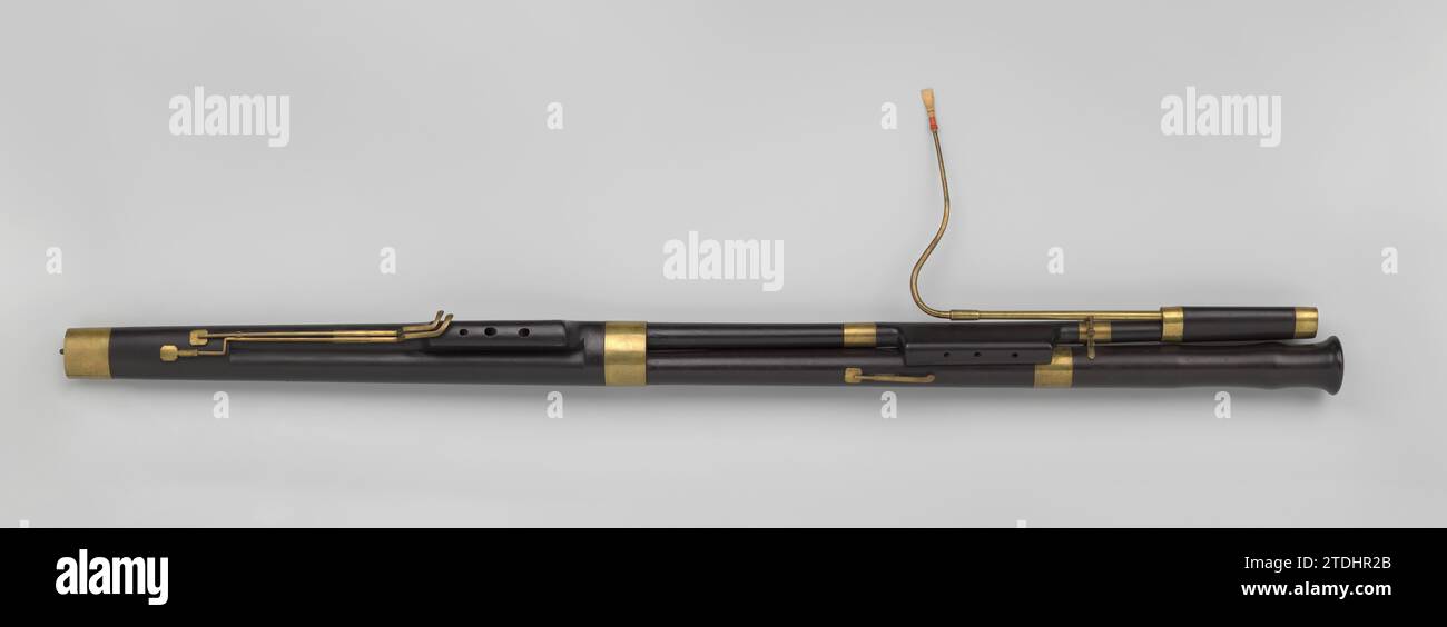 Contrabassoon, anonymous, c. 1810 Contrafagot of colored fruit wood ...