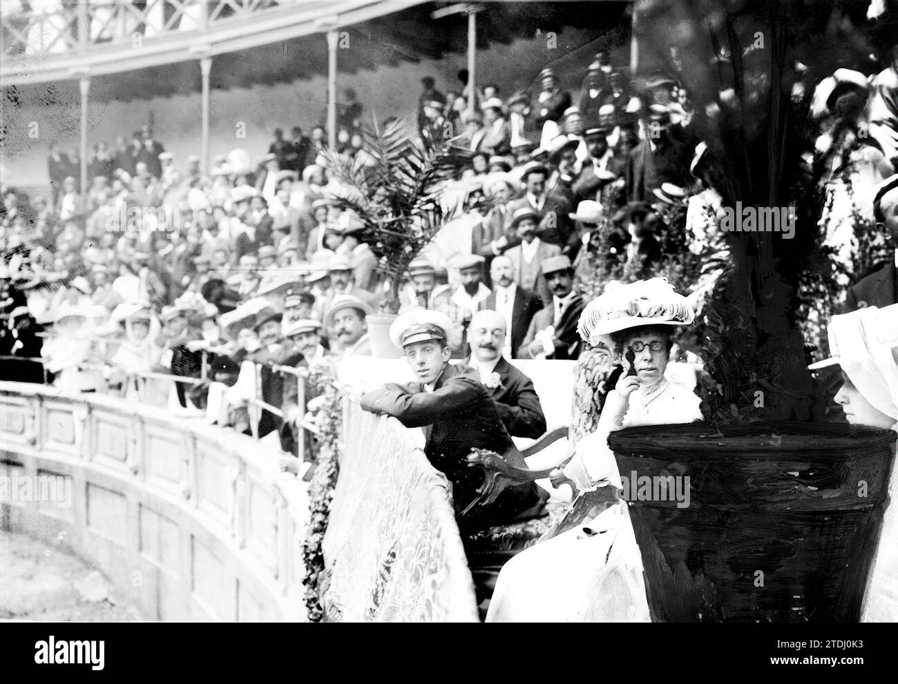 Royal box wembley hi-res stock photography and images - Alamy