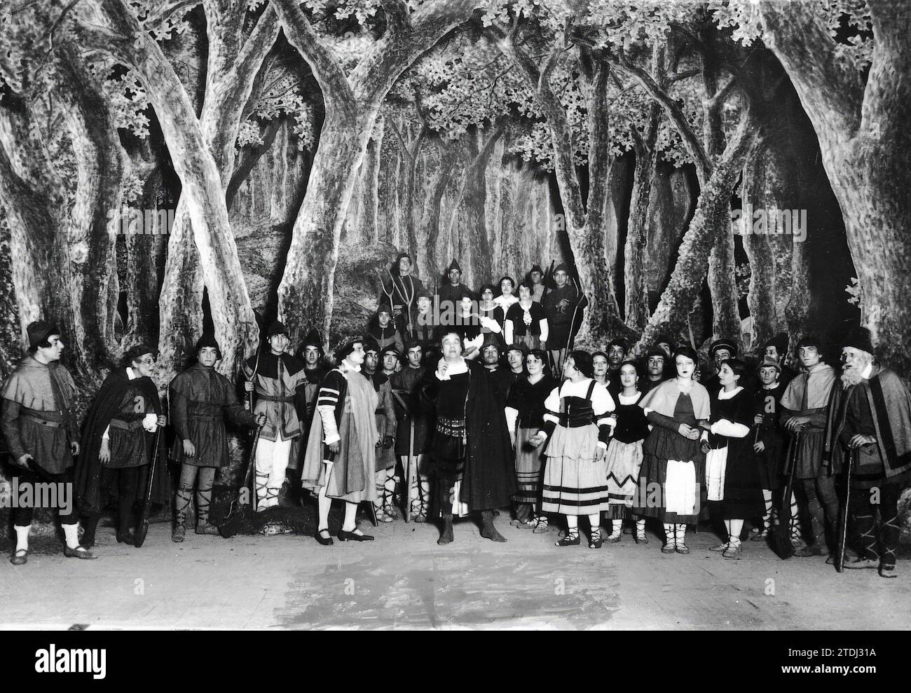 10/01/1926. Barcelona. At the Novedades theater. A scene from the third act of the Drama, by Guimera and Luis Via 'per Dret Divi'. Credit: Album / Archivo ABC / Josep Brangulí Stock Photo