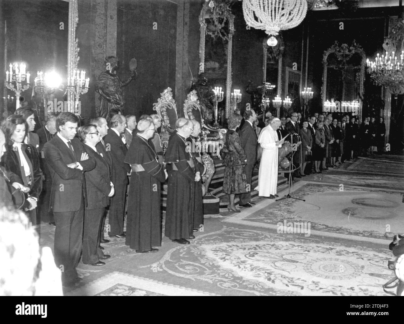 11/01/1982. Visit of His Holiness Pope John Paul II to Madrid. In the Image, Giving a speech in the royal palace. Credit: Album / Archivo ABC / Manuel Sanz Bermejo Stock Photo