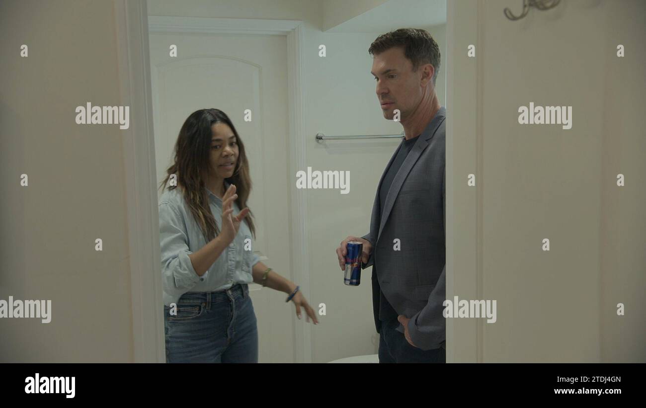 HOLLYWOOD HOUSELIFT WITH JEFF LEWIS, from left Regina Hall, Jeff Lewis