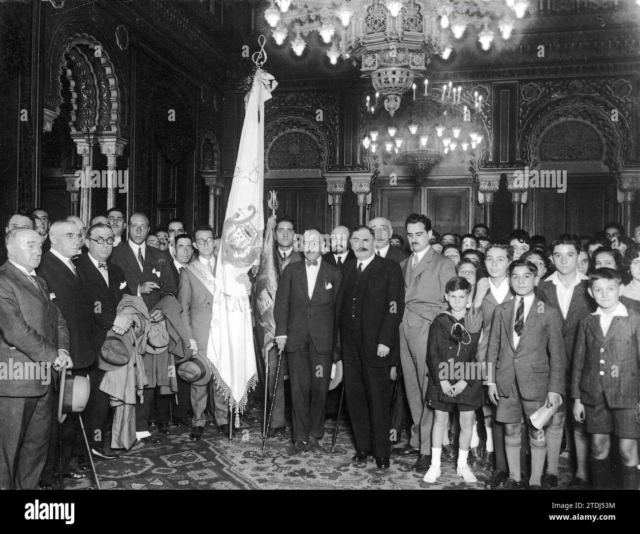 09/30/1926. Bilbao in the assembly hall of the town hall Arrival of the Santander choir group that was received by the mayor. Credit: Album / Archivo ABC / Espiga Stock Photo