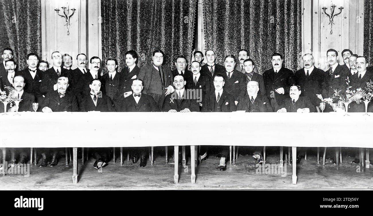 01/09/1921. Madrid. At the Palace hotel, Mr. Goicoechea (X), with the Contestants at the ceremony given to the Maurist Candidates in the Past Elections for the youth of the Party. Credit: Album / Archivo ABC / Larregla Stock Photo