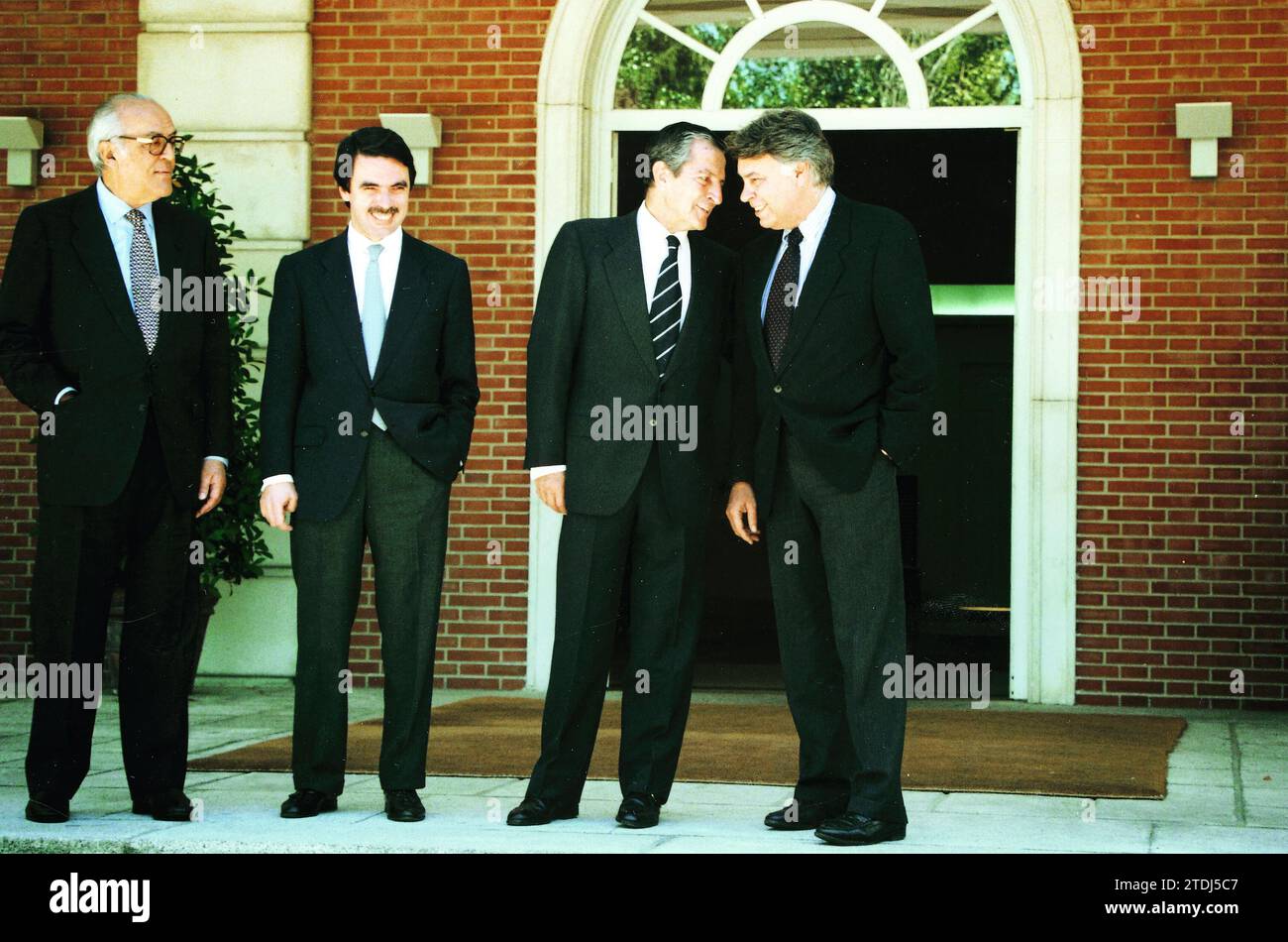 Madrid, 6/13/1997.- Lunch at the Moncloa of the four presidents that Spanish democracy has had in commemoration of the 20th anniversary of the first free elections. Credit: Album / Archivo ABC / Luis Ramírez Stock Photo