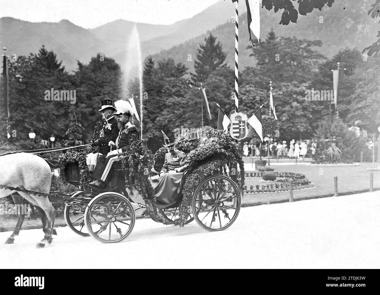 07/31/1910. The 80th anniversary of the Emperor of Austria-Hungary. His Majesty Francis Joseph I, accompanied by Archduke Francis Salvador, in the carriage Adorned with Flowers that He Used to go to the gala banquet of Ischl, which was attended by seventy Individuals of the Habsburg family, Relatives of the Emperor. Credit: Album / Archivo ABC / Charles Trampus Stock Photo