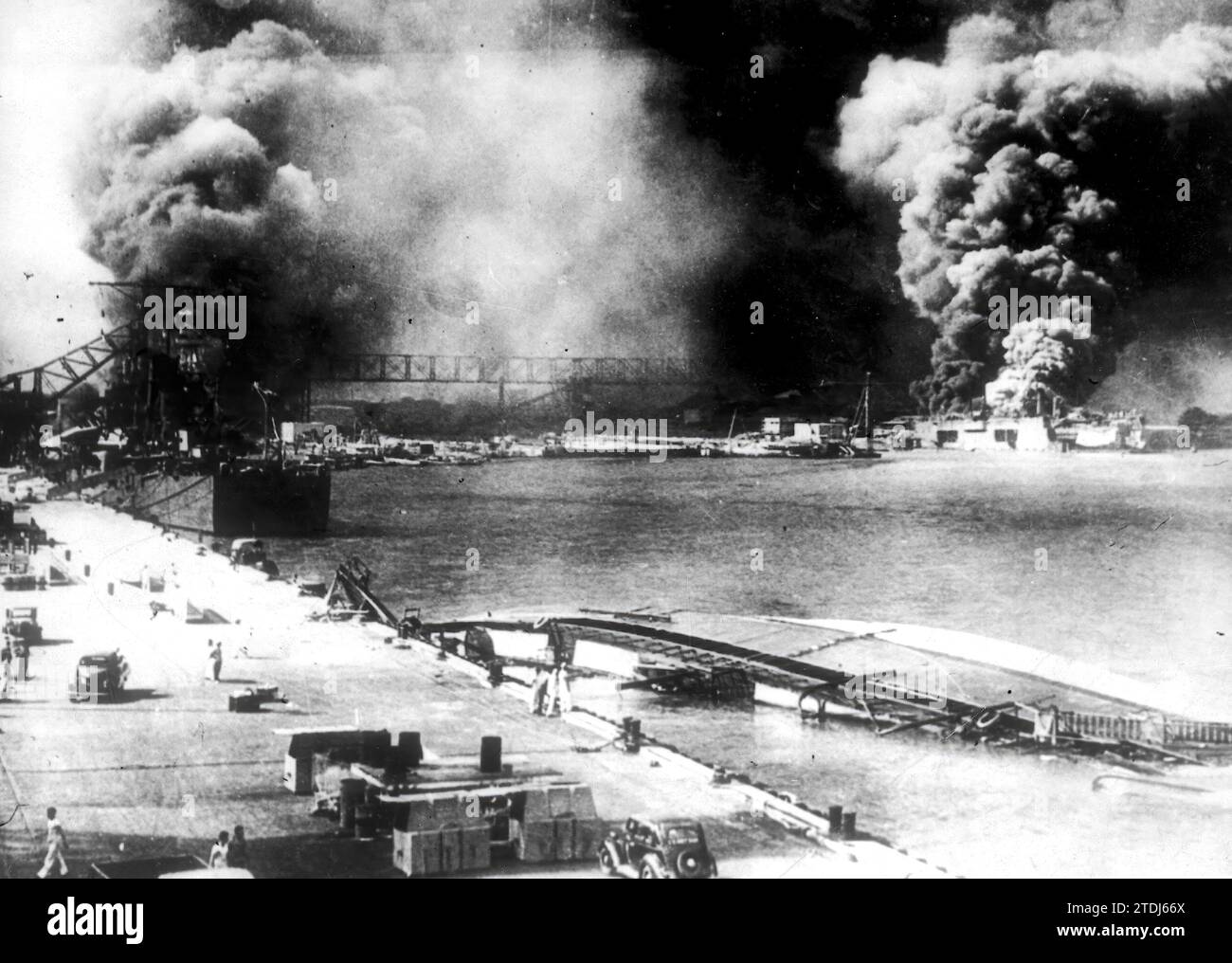 Pearl Harbor (Hawaii), 12/07/1941. The Japanese planes had already