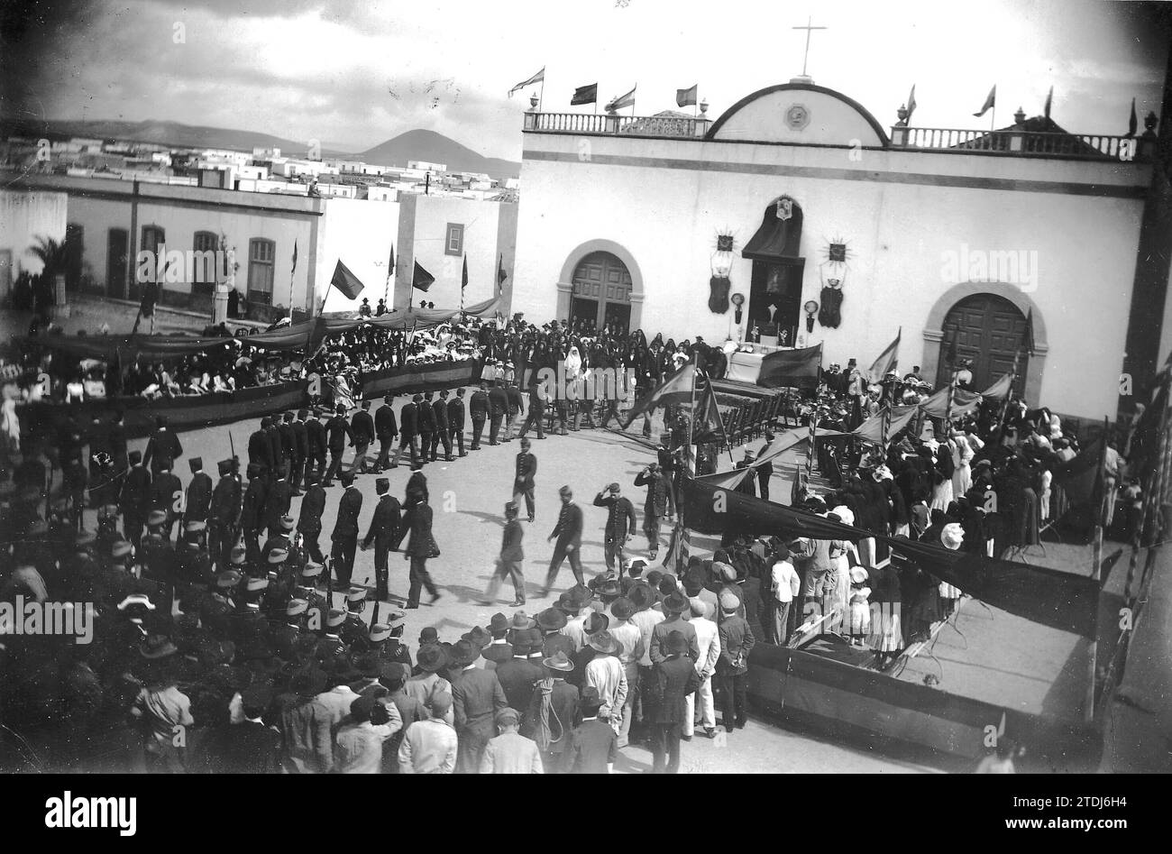 03/31/1910. The swearing in of Flags in the Canary Islands, the solemn military ceremony in the reef port of Lanzarote. Credit: Album / Archivo ABC / Alonso Stock Photo