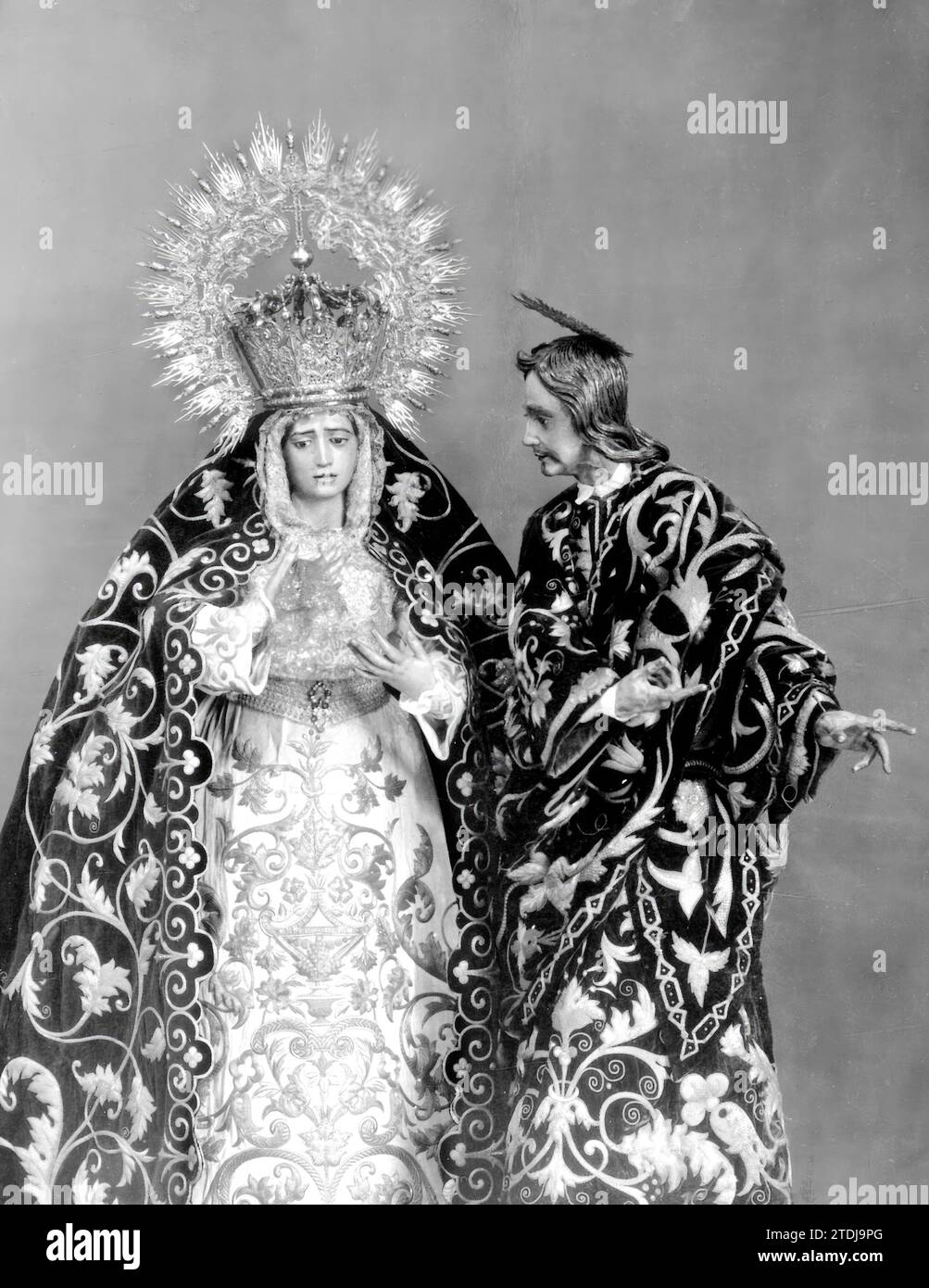 03/31/1926. Our Lady of Bitterness and Saint John the Evangelist. Credit: Album / Archivo ABC / Juan Barrera Stock Photo