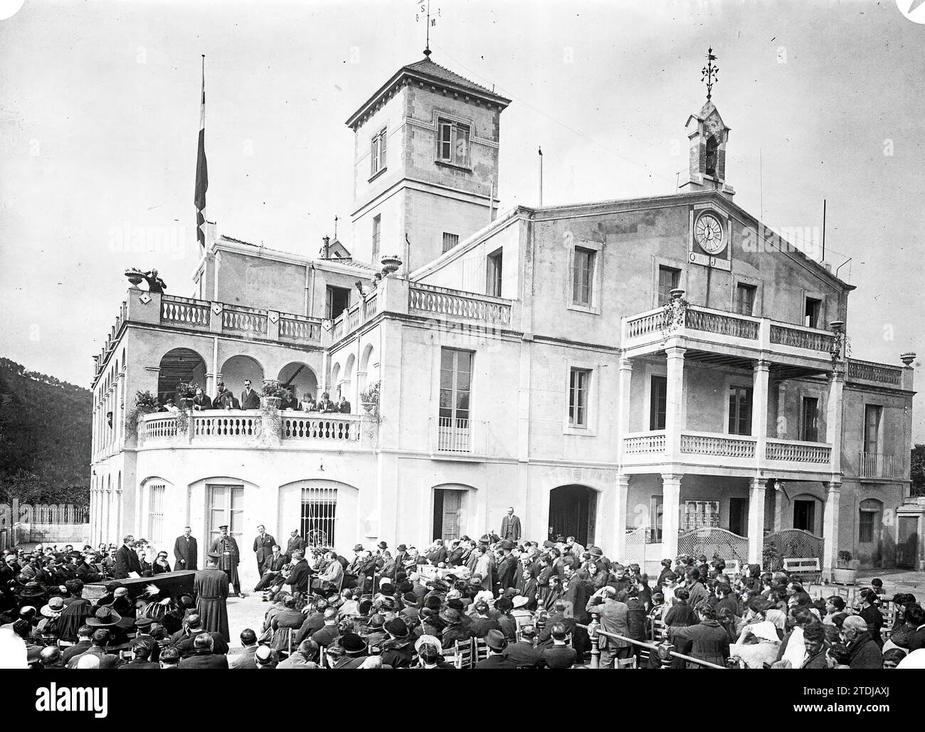 02/28/1921. Barcelona. An Inauguration. Appearance of "Villa Joana", in