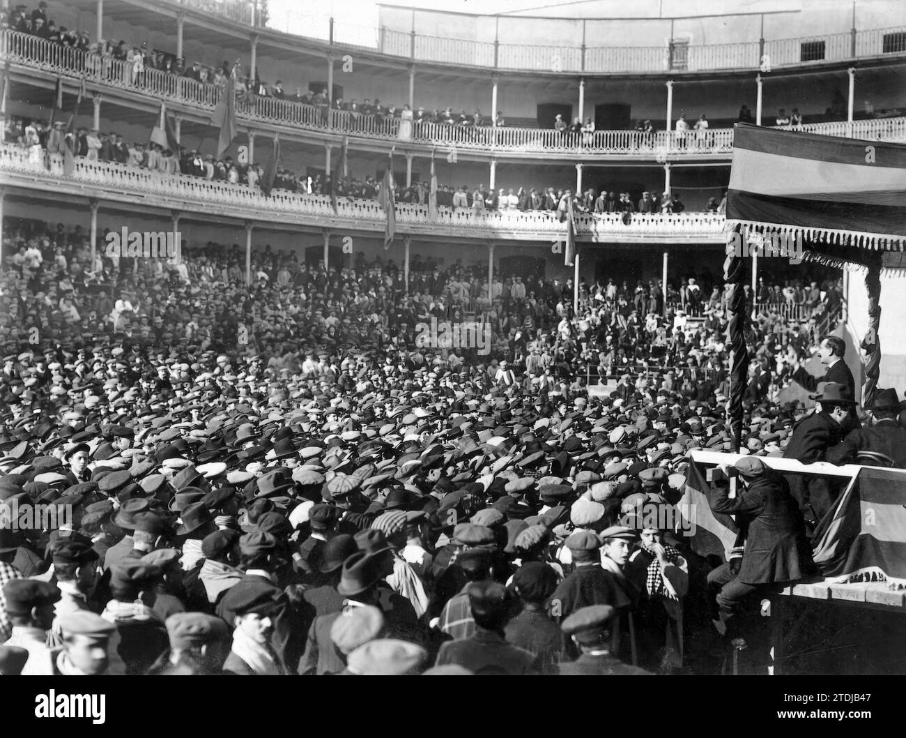 01/01/1911. Republican rally in Valencia. Appearance of the Jai-Alai ...