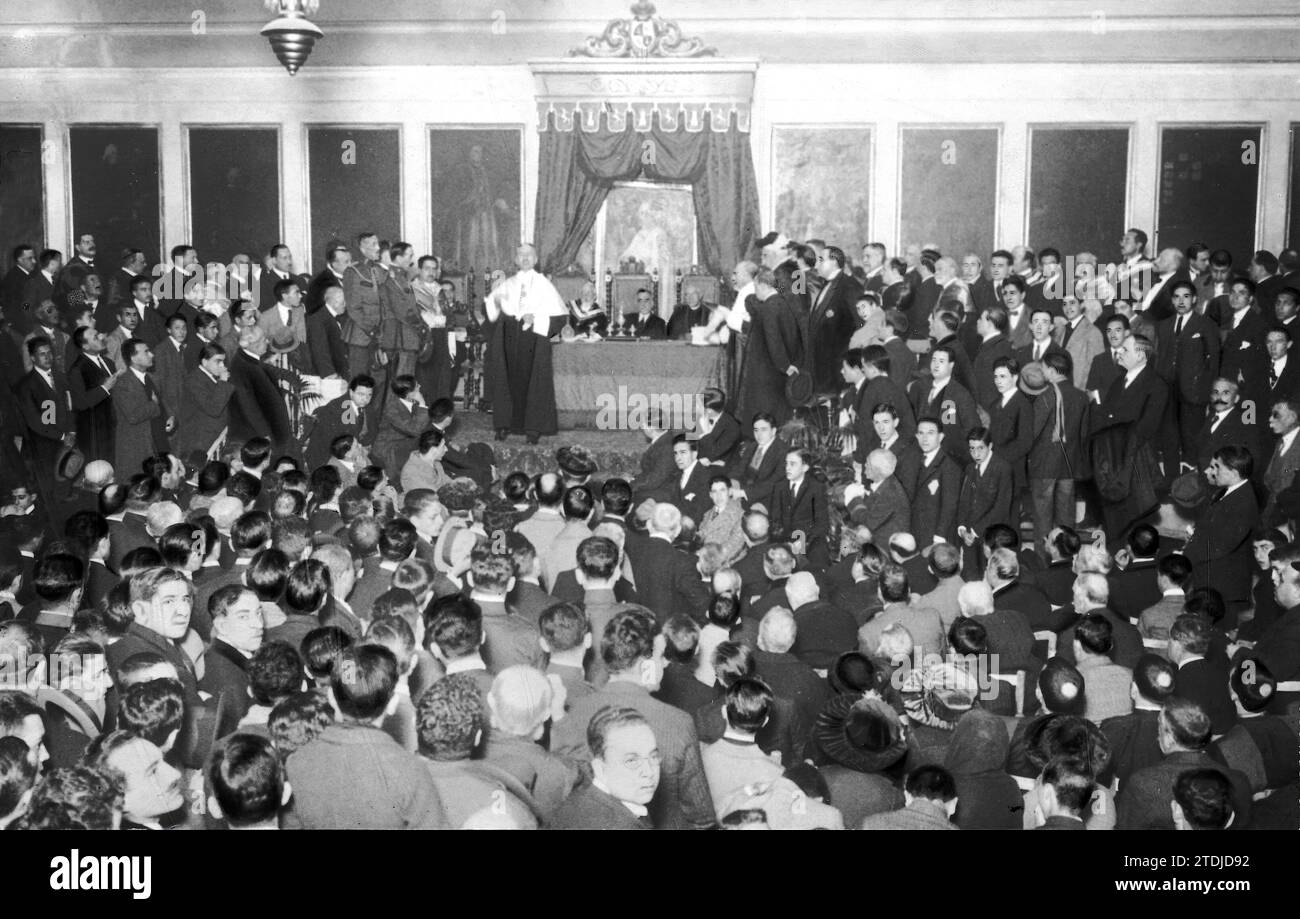 11/30/1921. Valencia. In the University auditorium. Solemn inauguration of the Language Institute, under the presidency of the Minister of Public Instruction. Credit: Album / Archivo ABC / Vicente Barbera Masip Stock Photo