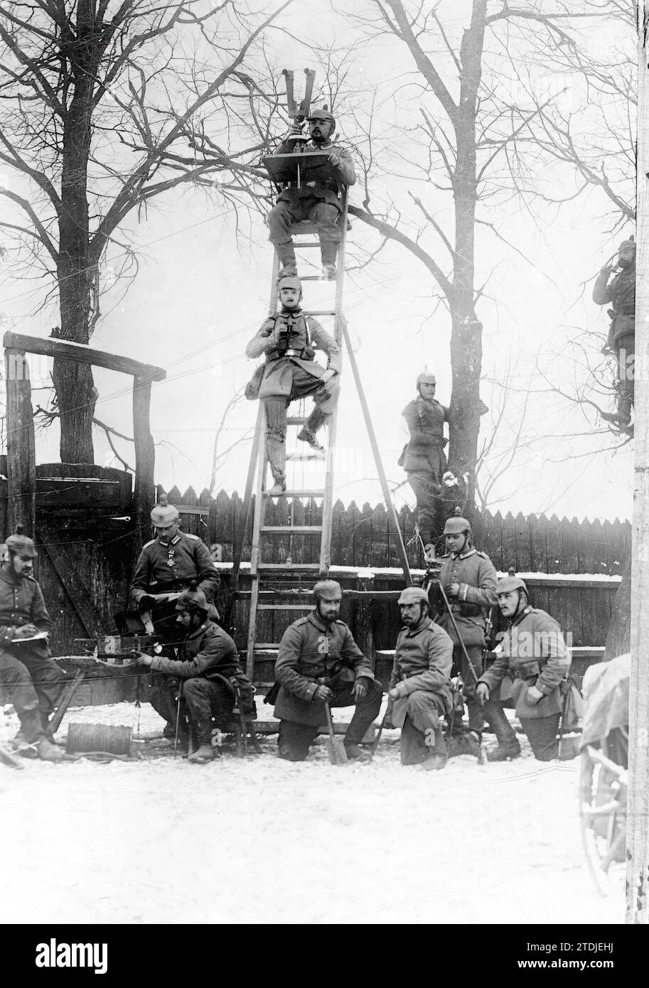 02/07/1915. The Germans in Campaign. Artillery observation post of the German Imperial Guard - photo Haeckel. Credit: Album / Archivo ABC / Gebruder Haeckel Stock Photo