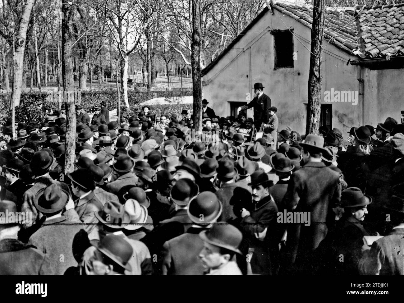 03/21/1914. Yesterday's Maurist banquet in Madrid. Mr. Santos Ecay Addressing the Participants at the Rally. Credit: Album / Archivo ABC / José Zegri Stock Photo