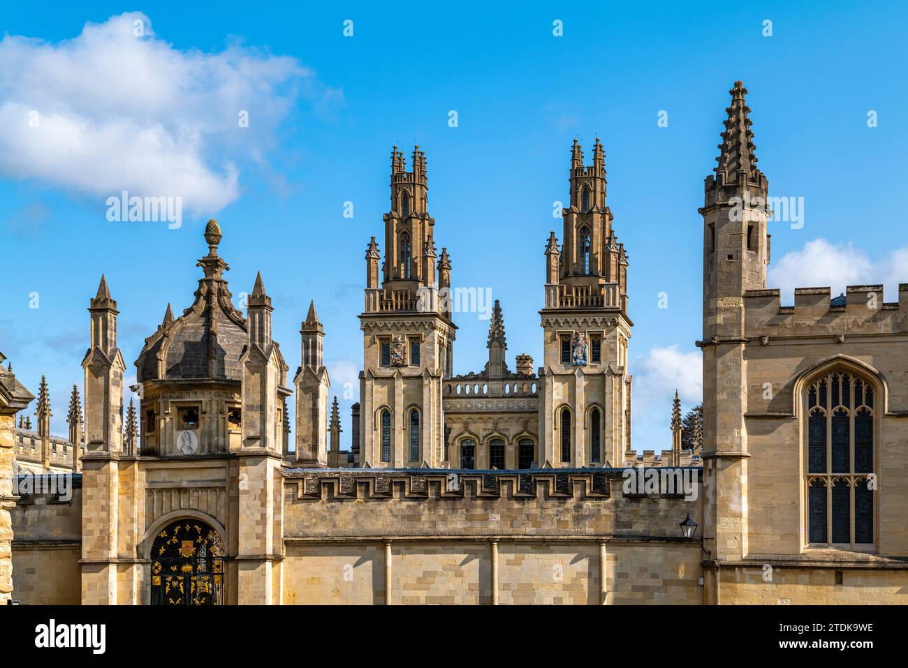 Monuments architecture hi-res stock photography and imag…