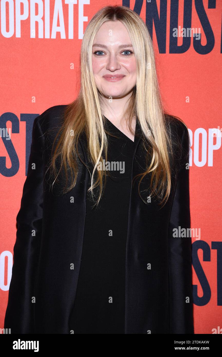 Dakota fanning 2023 hi-res stock photography and images - Alamy