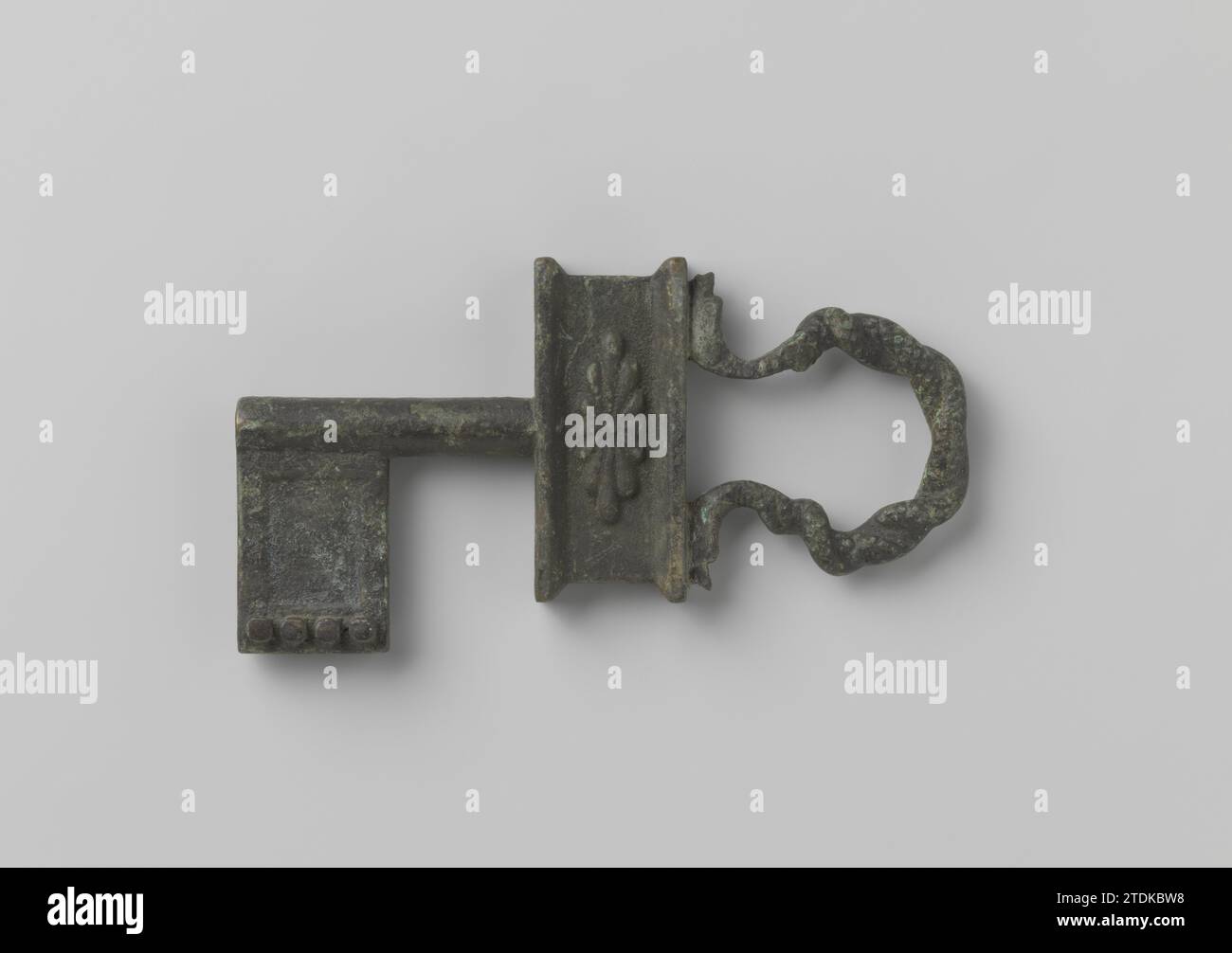 Four rectangular teeth placed hi-res stock photography and images - Alamy