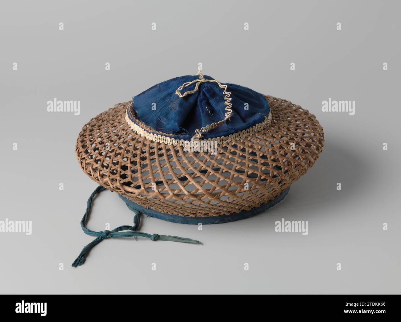 Blue baret hi-res stock photography and images - Alamy