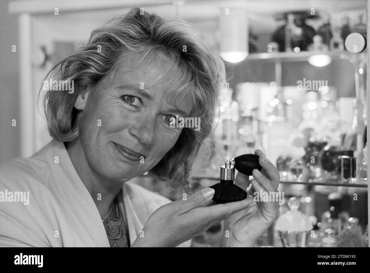 Maaike v.d. Linden, perfume collection, 29-06-1994, Whizgle News from the Past, Tailored for the Future. Explore historical narratives, Dutch The Netherlands agency image with a modern perspective, bridging the gap between yesterday's events and tomorrow's insights. A timeless journey shaping the stories that shape our future Stock Photo